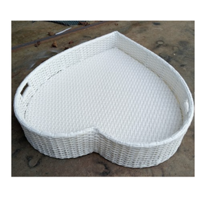 Rotin artisanal et plateaux flottants en plastique durable spacieux et robustes: plateaux flottants - Product Image 6