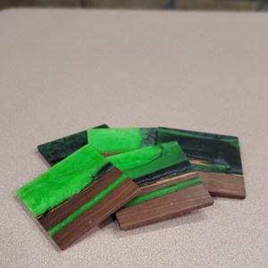 Impressive Modern Folk Art Style Green <b>Resin</b> Coasters Handcrafted With Walnut Wood Economically Priced Home Decor - Product Image 1