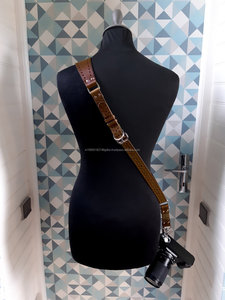 Courroie d'appareil photo en cuir véritable durable à la mode Courroie d'épaule confortable personnalisable pour les professionnels transportant leurs appareils photo - Product Image 4