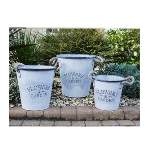 exclusive Pleasant designed galvanized <b>planter</b> and flower bucket with wooden handle garden decor flower bucket - Product Image 6