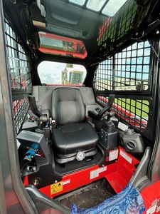 2023 Kioti TL750 Cargadora compacta sobre orugas con componentes centrales (cojinete de caja de cambios de bomba de motor) Bajo consumo de combustible - Product Image 6