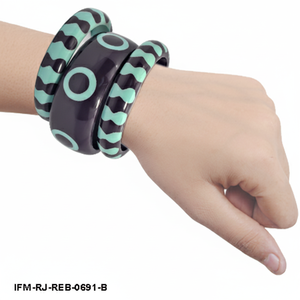 Juego de Brazaletes Retro de Resina, 3 Piezas, Turquesa Gruesa y Ciruela Oscura, Geométricos, Apilables, Regalo para Ella - Product Image 3