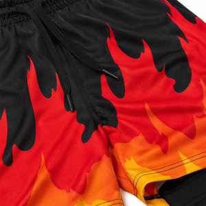 Shorts pour hommes à séchage rapide avec imprimé flamme, taille à cordon de serrage, style sport décontracté, 100% polyester, longueur courte - Product Image 6