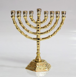 Candelabro de Diseño Moderno con Acabado Dorado, Portavelas Grande para Decoración de Hogares, Hoteles, Restaurantes y Fiestas de Boda - Product Image 4