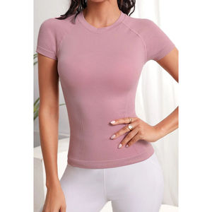 เสื้อยืดออกกำลังกายสไตล์ใหม่น่ารักสำหรับฤดูร้อน รับทำโลโก้ได้ เสื้อผ้ายูนิเซ็กซ์สำหรับยิม โยคะ และกีฬา ดีไซน์ล่าสุด คุณภาพสูง - Product Image 1