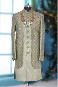 Robe SHERWANI en BROCADE avec pantalon blanc pour tenue de soirée/robe de mariée @ INDO-WESTERN, dernière collection 2023 - Product Image 6