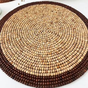 Set de table rond perlé pour mariage, accessoires de table, dessous-de-verre perlé fabriqué à la main en Inde par glowin fashion - Product Image 1