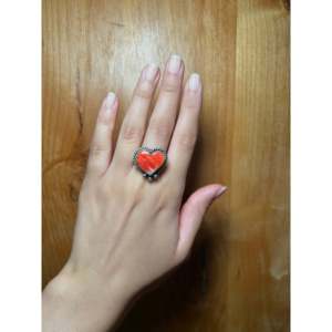 Anillo Ajustable de Plata de Ley y Ostra Espinosa Navajo con Incrustaciones de Piedras Preciosas Naturales, Talla Única, con Incrustaciones de Latón, Regalo - Product Image 4