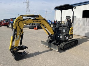 Mini-excavatrice sur chenilles New Hollan E17C 2023 avec moteur Laidong, composants hydrauliques Eaton, boîte de vitesses, pompe et moteur - Product Image 2