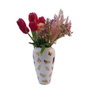 Florero de aluminio elegante de alta calidad al por mayor para la decoración de la sala de estar del hotel casero maceta en el precio asequible - Product Image 1