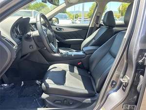 UTILISÉE LHD/RHD 2024 INFINITI Q50 LUXE RWD - Product Image 5