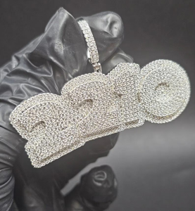 Colgante Personalizado con Número y Diamante Moissanite VVS, Estilo Hip Hop, Plateado en Plata de Ley 925, Lujoso y Brillante - Product Image 5
