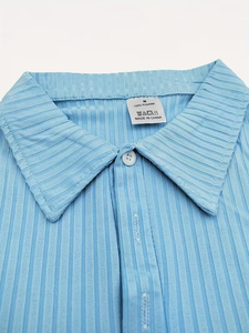 Camisa Polo a Rayas Azul Claro para Hombre, Manga Corta, Cierre de Botones, Tejido Texturizado, Corte Ajustado Informal, Prenda Superior para Exteriores - Product Image 5