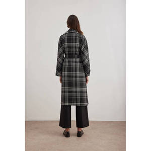 Manteau long à double boutonnage pour l'automne avec imprimé et bordure en fourrure - Product Image 6