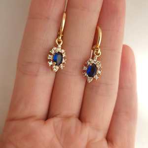 Aretes de Aro Huggie con Zafiro, Plata de Ley 925 Chapada en Oro, Lindos Aretes de Fiesta, Estilo Vintage, Regalo para Ella, Zafiro Azul - Product Image 3