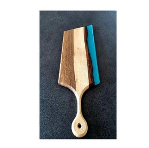 Planche à découper en bois de créateur avec tourbillon de couleur artistique fabriquée à la main pour le service de cuisine élégant et la décoration de la maison Durable - Product Image 5