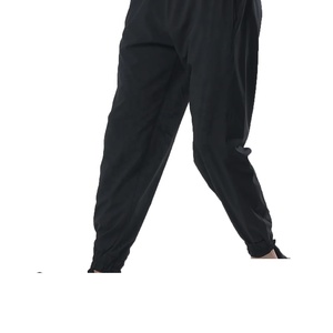 2026 Vente en gros Personnalisé 345g Pantalon de survêtement épais à jambe droite couleur unie pour hommes - Product Image 1