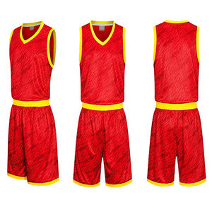 Uniforme de basket-ball imprimé sur mesure fabriqué au Pakistan pour adultes, vente en gros de vêtements de sport unis avec logo - Product Image 3