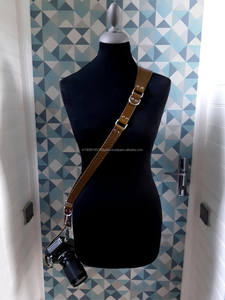 Courroie d'appareil photo en cuir véritable durable à la mode Courroie d'épaule confortable personnalisable pour les professionnels transportant leurs appareils photo - Product Image 2