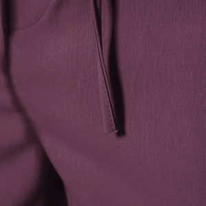 Pantalones cortos deportivos para hombres hechos de poliéster 100% con tela transpirable y de secado rápido ideal para el fitness de verano - Product Image 4