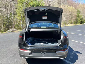 2025 To_yota Cro_wn Plati _ num 4dr Se_dan A W D - Product Image 3