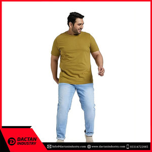 T-shirt de style nouveau pour hommes Design court personnalisé avec ligne de coupe ample en polyester/coton de haute qualité - Product Image 5