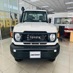 Camioneta Toyota Land Cruiserr usada, velocidad máxima, bastante usada, fresca y limpia, sin historial de accidentes, conducción a mano izquierda y derecha, el mejor precio - Product Image 4
