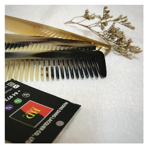 Peine de cuerno hecho a mano Huong Dang, regalo elegante y lujoso de Vietnam, modelo 52 - Product Image 1