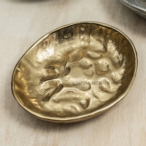 Juego de cuencos de metal redondos triples dorados de lujo al por mayor de fábrica con diseño artístico de mango de hoja para uso decorativo y de servicio - Product Image 6