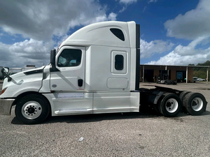 Camión Tractor Usado Sin Accidentes, de Servicio Pesado, 6x4, con Cabina, Motor Diésel Automático, Transmisión Manual, Camión Semirremolque 8x4 para Larga Distancia - Product Image 5