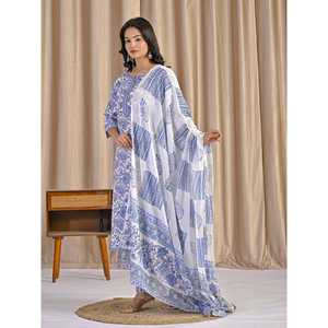 Conjunto de Kurta y Pantalón de Algodón Blanco Étnico, Traje Anarkali con Estampado a Bloque Hecho a Mano para Fiestas y Ocasiones Especiales, Hecho con Tela de Red - Product Image 5