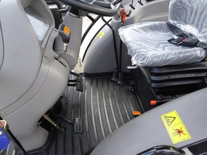 Vente en gros Lovol tracteur pour l'agriculture tracteurs neufs et d'occasion livraison rapide en stock - Product Image 4