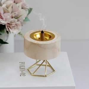 Quemador de Incienso Árabe Minimalista y Ecológico de Madera, Soporte para Mubkhar Diseñado para Bakhoor Religioso, Ambiente de Ramadán para el Hogar - Product Image 4