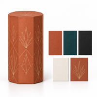 Coffret octogonal pour bouteille de tequila à ouverture façon livre avec calage papier adapté