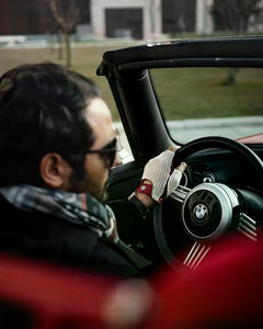 Gants de conduite unisexes en cuir d'agneau véritable rouge classique de dernière génération, doux, respirants et confortables, de haute qualité - Product Image 4