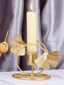 Le support de lampe à thé classique en métal Leaf Design peut convenir parfaitement à la décoration de votre salon. Utilisez-le pour allumer des bougies parfumées. - Product Image 2