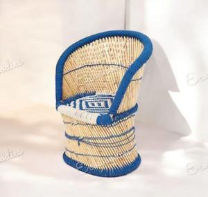 Silla de caña de bambú de lujo con elegante diseño antiguo para sala de estar Jardín Comedor Uso en Hotel Color beige - Product Image 1