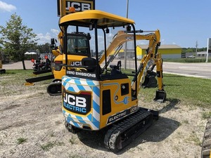 Miniexcavadora JCB 19C 1 de Segunda Mano, Dos Toneladas, Buen Estado de Funcionamiento, Motor Potente, Bomba, Caja de Cambios, Alta Eficiencia - Product Image 4