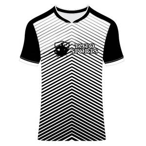 เสื้อฟุตบอลแขนสั้นรุ่นใหม่ สวมใส่สบาย น้ำหนักเบา คุณภาพดีจากผู้ผลิตชั้นนำ ระบายอากาศได้ดี ทนทาน เหมาะสำหรับเล่นกีฬา - Product Image 1