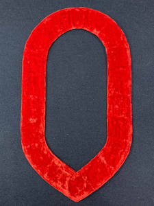 สร้อยคอเชนทรงสี่เหลี่ยมผืนผ้าสไตล์วินเทจ ชุบทองเหลือง ดีไซน์หรูหรา พร้อมผ้ากำมะหยี่สีแดงเป็นมิตรกับสิ่งแวดล้อม บริการ OEM - Product Image 4