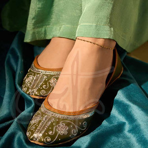 Hot Selling Bulk Quantity Women <b>Khussa</b> Fashion Trend Printed Anti-Slippery Customizable Color & Logo New Design - Product Image 5