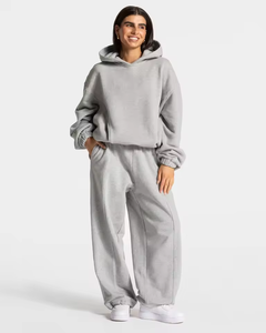 ชุดวอร์มผู้หญิงแบบ 2 ชิ้น สีเทาอ่อน แต่งขอบ  ไซส์ใหญ่พิเศษ ระบายอากาศได้ดี สำหรับเล่นกีฬาและออกกำลังกาย ขายดีที่สุด รับผลิตตามสั่ง ขายส่ง - Product Image 2