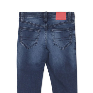 Pantalones de mezclilla transpirables para niños respetuosos con el medio ambiente, superventas, servicio OEM, diseño personalizado, logotipo impreso, pantalones vaqueros ajustados para niños - Product Image 4