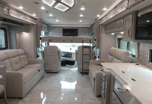 Caravana R-a-m-b-l-e-r A-r-m-a-d-a-4-0-M 2025 para 4-6 Pasajeros con Emisión Euro 6 - Product Image 2