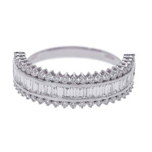 Elegante Anillo de Diamantes Naturales Clásico Chapado en Oro de 14K con Rodio, Engaste de Canal de Triple Hilera, Diamantes Baguette y de Corte Redondo - Product Image 2