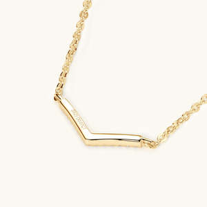 Collier pendentif en argent sterling 925 avec moissanite, forme en V incurvée, minimaliste et simple, tendance pour femmes, fabriqué par un fabricant de bijoux - Product Image 4