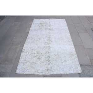 Tapis vintage 3,8 x 6,7 pieds, tapis turc blanc patchwork - Product Image 1