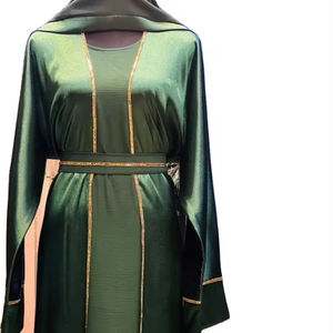 Hermosa Abaya negra de Dubái para mujer con trabajo manual Kaftan Ropa islámica tradicional con accesorio musulmán - Product Image 1