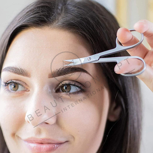 Tijeras de Manicura Profesionales de Precisión para CUTÍCULAS, para Diestros, con Hojas de Acero Inoxidable Ultra Afiladas, Duraderas y Ergonómicas - Product Image 5