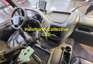 Camion lourd d'occasion Volvo FMX 500 Tipper 8X4 de 2010, transmission automatique, moteur diesel, conduite à gauche, Euro 5, benne basculante, grue de chargement - Product Image 3